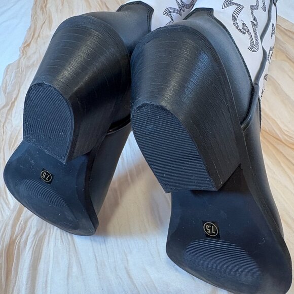 NEW Steve Madden Womens Tall Western Windie White/Black Boots Size 7.5 - Picture 12 of 13